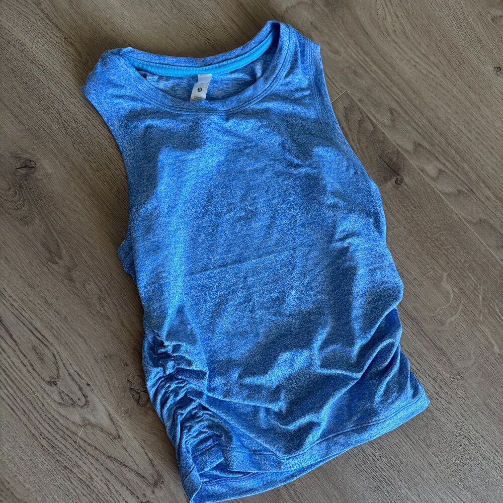 lululemon License to Train tank sz 6